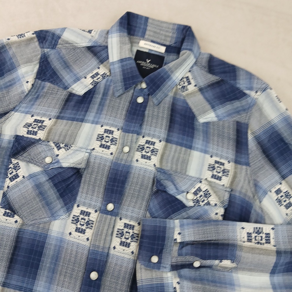American Eagle Medium Womens Shirt Vintage Boyfriend Light Flannel Western Snap